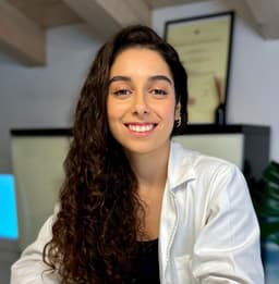 Vanessa Pirro's avatar